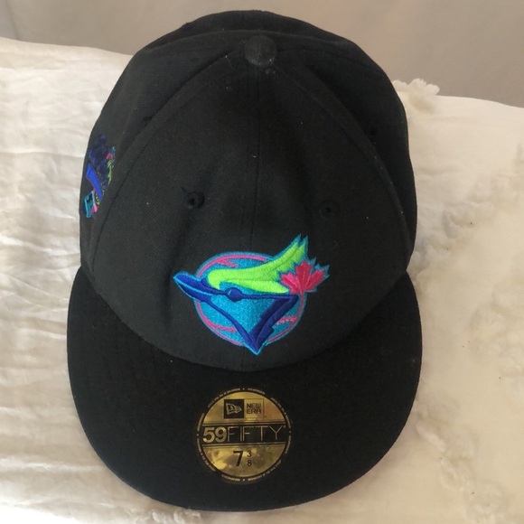 NEW ERA black fitted Toronto Blue Jays baseball cap. Size 7 3/8. - Picture 14 of 14